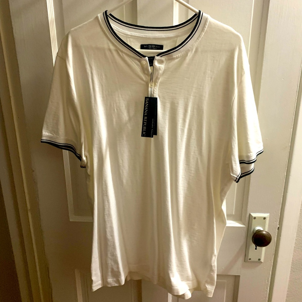 Brand New Banana Republic Luxury Touch Tee